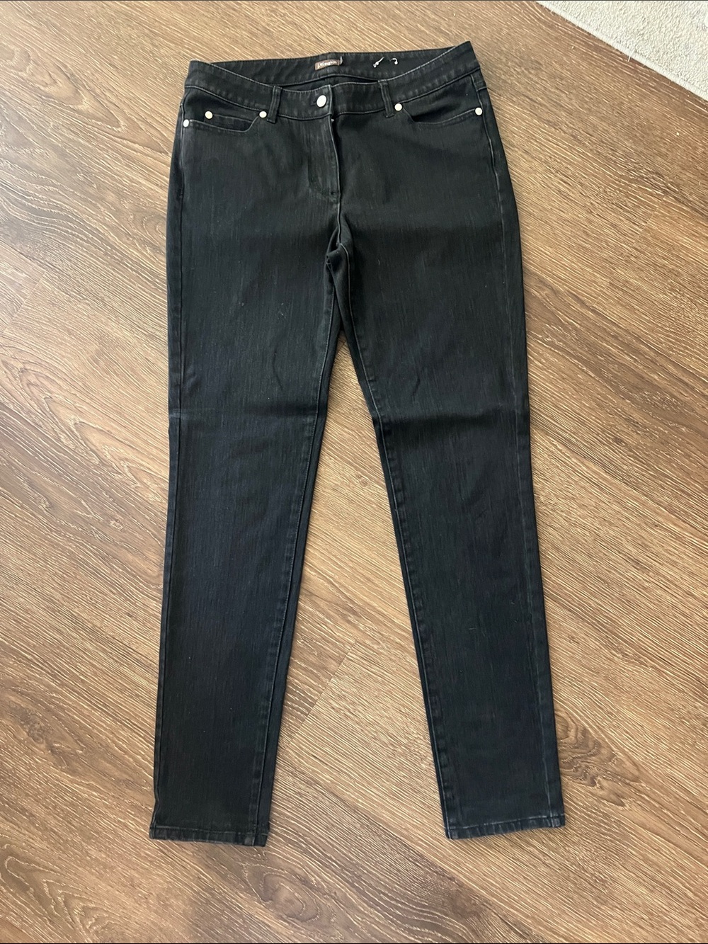 Women's Black Skinny Jeans with Stretch